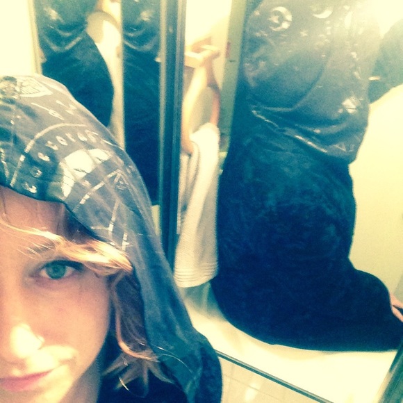 Meet your Posher, Madison - Picture 7 of 9